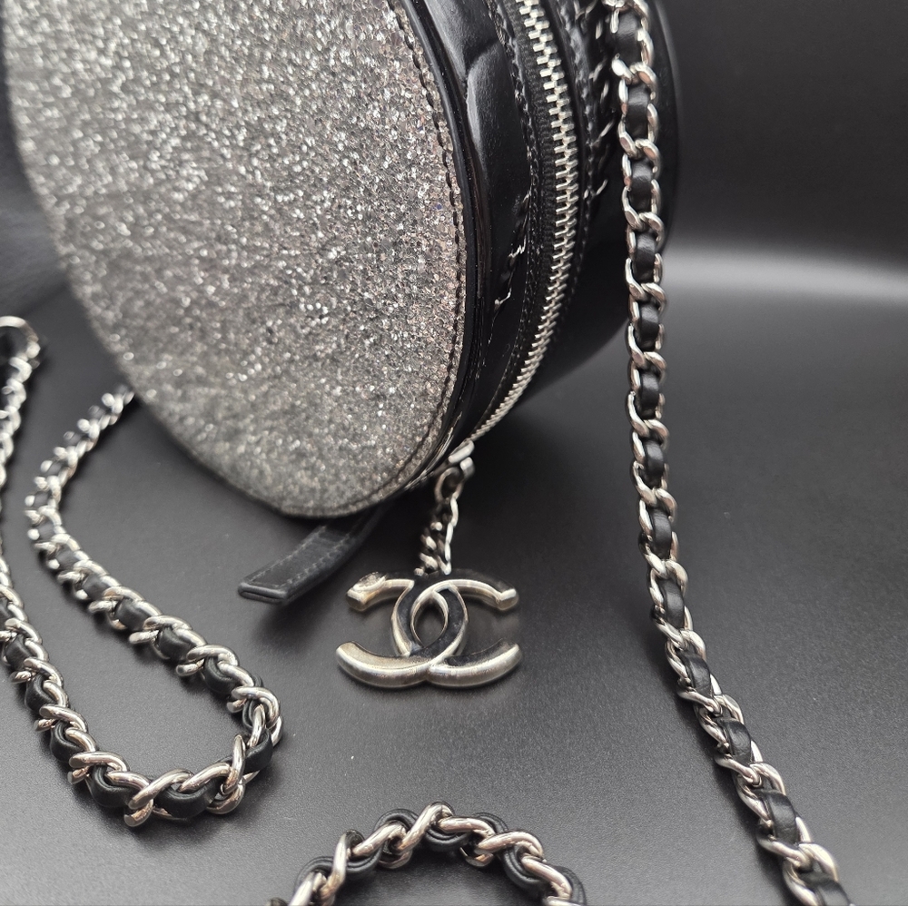 Rare - Chanel - Evening On The Moon Round Glitter Bag